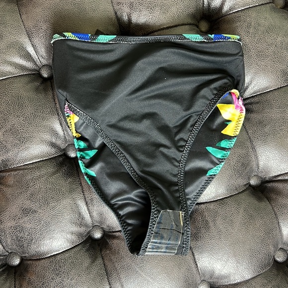 PINK SWIM BOTTOM Sz XS - Picture 3 of 3